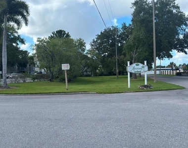 7298 Ulmerton Road - Photo Thumbnail 32