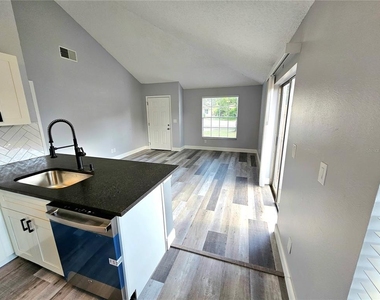 2668 Megan Court - Photo Thumbnail 7