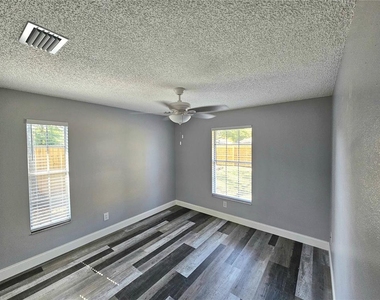 2668 Megan Court - Photo Thumbnail 12