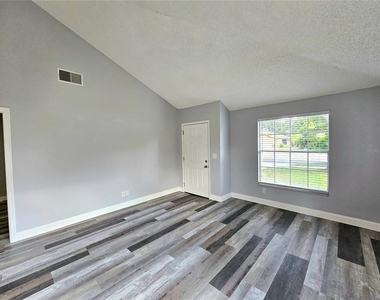 2668 Megan Court - Photo Thumbnail 8