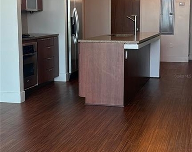 912 Channelside Drive - Photo Thumbnail 6