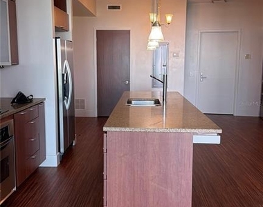 912 Channelside Drive - Photo Thumbnail 10