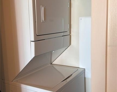 912 Channelside Drive - Photo Thumbnail 8