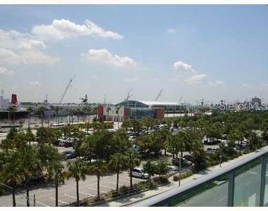 912 Channelside Drive - Photo Thumbnail 6