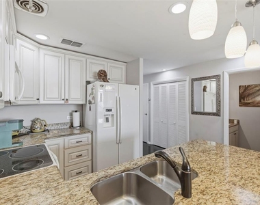 1 Beach Drive Se - Photo Thumbnail 6