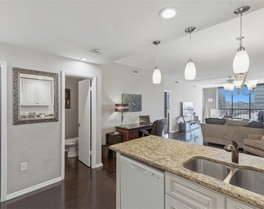 1 Beach Drive Se - Photo Thumbnail 5