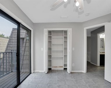 15217 W Pond Woods Drive - Photo Thumbnail 36