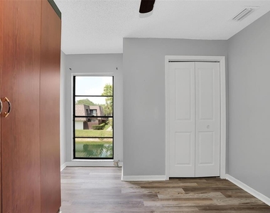 15217 W Pond Woods Drive - Photo Thumbnail 32
