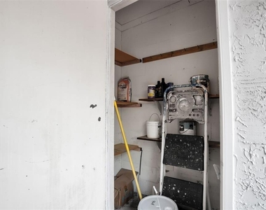 15217 W Pond Woods Drive - Photo Thumbnail 46