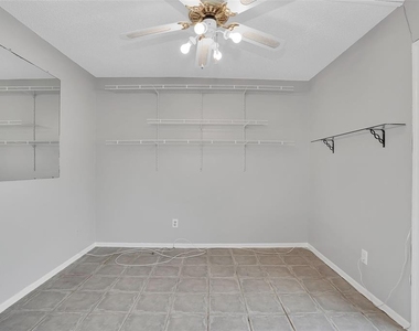 15217 W Pond Woods Drive - Photo Thumbnail 34
