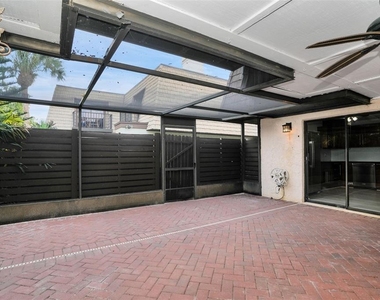 15217 W Pond Woods Drive - Photo Thumbnail 40