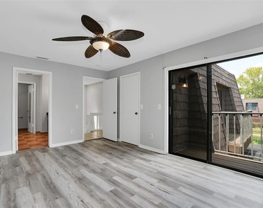 15217 W Pond Woods Drive - Photo Thumbnail 22