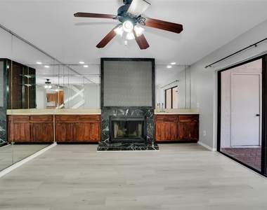 15217 W Pond Woods Drive - Photo Thumbnail 7