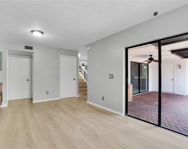 15217 W Pond Woods Drive - Photo Thumbnail 12