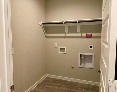 28503 Hannahs Harbor Lane - Photo Thumbnail 25