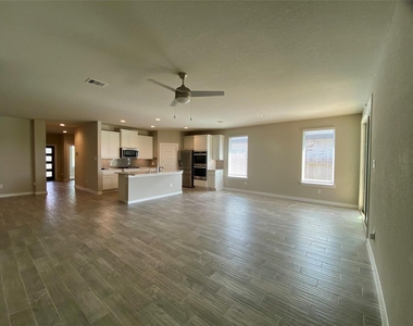 28503 Hannahs Harbor Lane - Photo Thumbnail 2