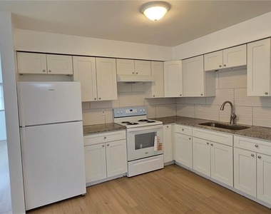 410 S Oakwood Avenue - Photo Thumbnail 3