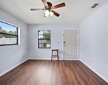 5412 N 48th Street - Photo Thumbnail 8