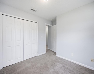 5412 N 48th Street - Photo Thumbnail 16
