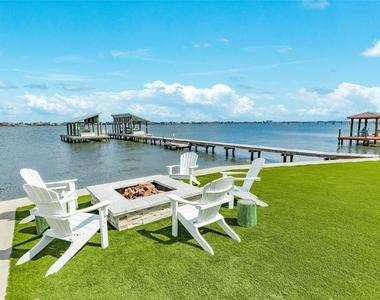 9680 Airways Lane - Photo Thumbnail 8