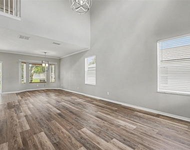 4249 Old Waverly Court - Photo Thumbnail 5
