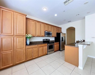 10144 Arbor Run Drive - Photo Thumbnail 11
