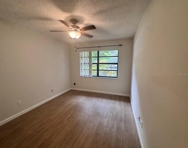 10531 98th Street - Photo Thumbnail 9