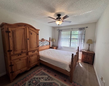 10531 98th Street - Photo Thumbnail 9