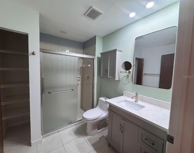 10531 98th Street - Photo Thumbnail 6