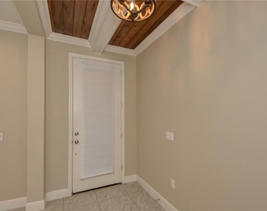 7408 Ridgelake Circle - Photo Thumbnail 4