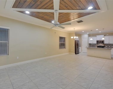7408 Ridgelake Circle - Photo Thumbnail 18
