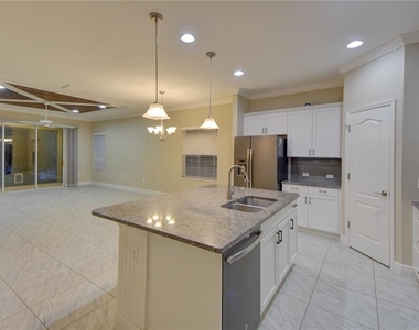 7408 Ridgelake Circle - Photo Thumbnail 8
