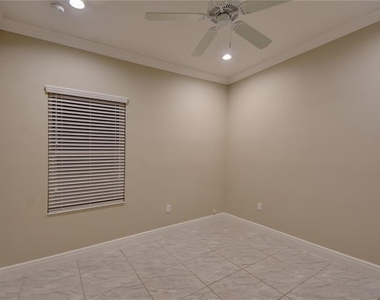 7408 Ridgelake Circle - Photo Thumbnail 35