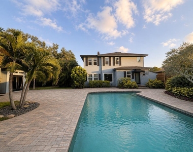 4535 9th Avenue N - Photo Thumbnail 3