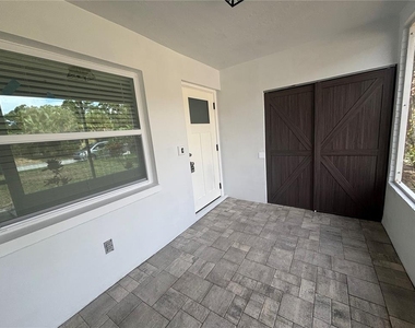 674 Heritage Lane - Photo Thumbnail 2