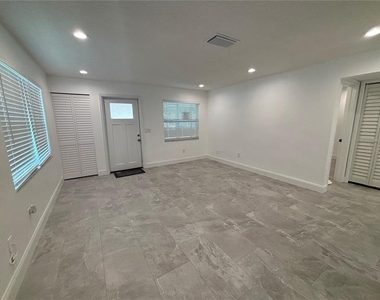 674 Heritage Lane - Photo Thumbnail 6