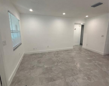 674 Heritage Lane - Photo Thumbnail 5