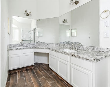 3133 Moonlit Lake Circle - Photo Thumbnail 12