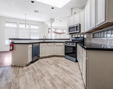 3133 Moonlit Lake Circle - Photo Thumbnail 5