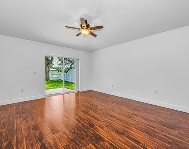17029 Torvest Court - Photo Thumbnail 16