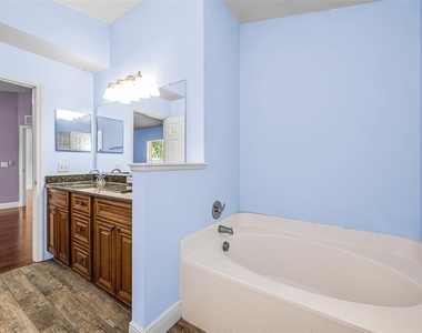 17029 Torvest Court - Photo Thumbnail 21