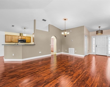 17029 Torvest Court - Photo Thumbnail 10