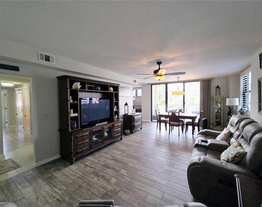 3820 Gulf Boulevard - Photo Thumbnail 2
