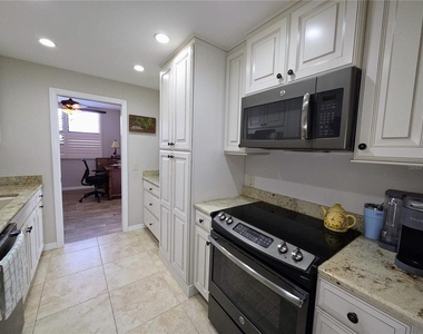 3820 Gulf Boulevard - Photo Thumbnail 7