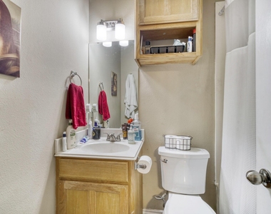 1008 Gardenia Street - Photo Thumbnail 11