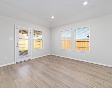 21518 Carbone Lane - Photo Thumbnail 13