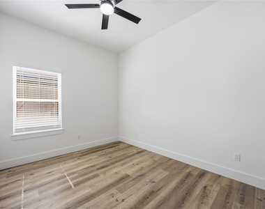 4027 Cork Drive - Photo Thumbnail 13