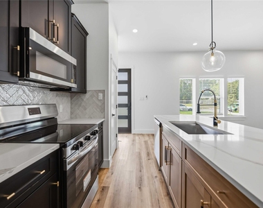 4027 Cork Drive - Photo Thumbnail 4