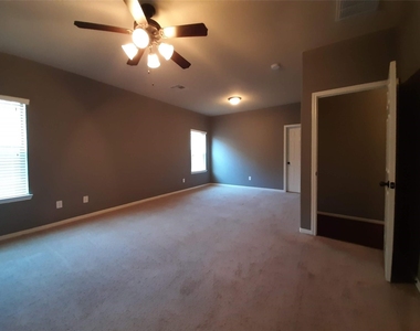 23322 E Pine Ivy Lane - Photo Thumbnail 23