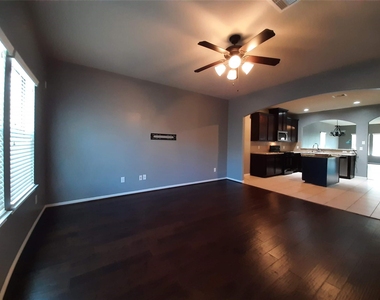 23322 E Pine Ivy Lane - Photo Thumbnail 15